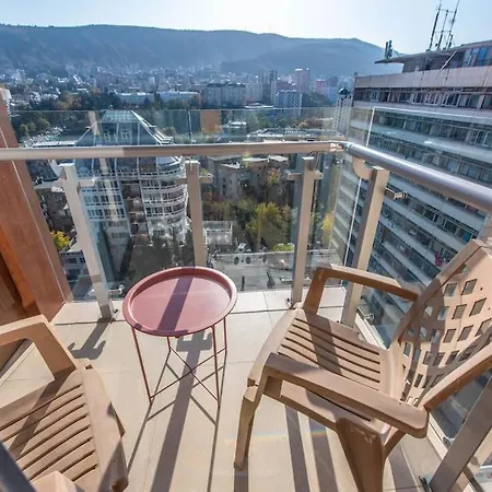 Gg Home - Spacious 1-Bedroom Apartment Near Metro Tbilisi Exterior photo