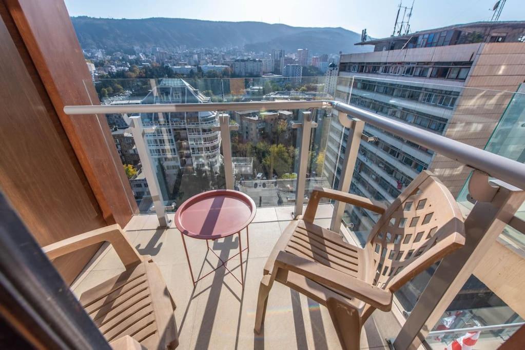 Gg - Spacious 1-bedroom Near Metro شقة *
