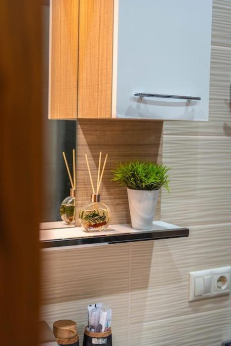 Gg - Spacious 1-bedroom Near Metro شقة *