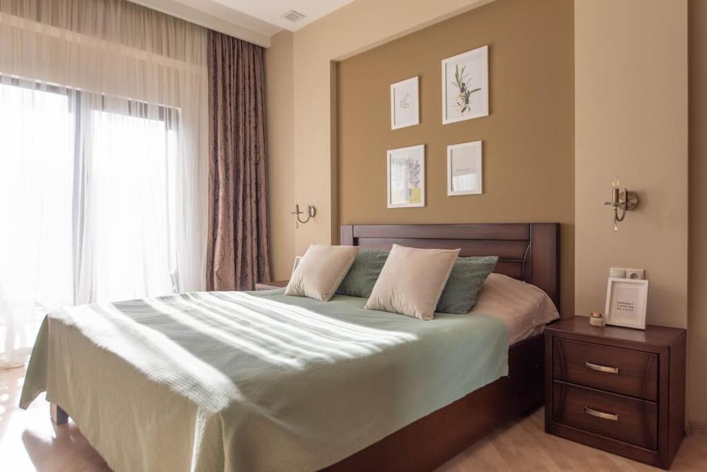 Gg - Spacious 1-bedroom Near Metro *