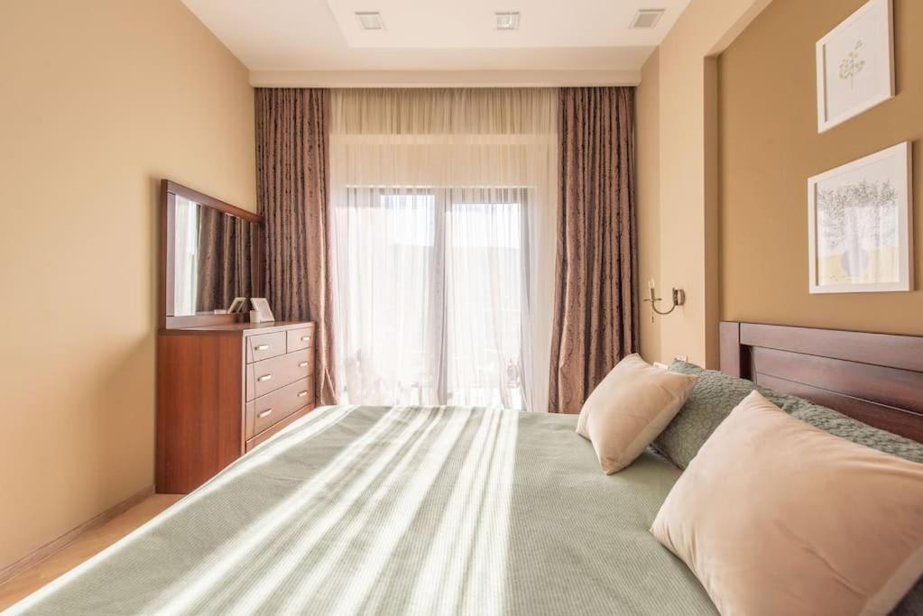 Gg - Spacious 1-bedroom Near Metro شقة *